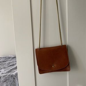Chain crossbody bag